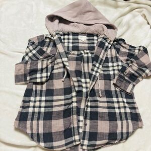 Women’s American Eagle fleece hooded flannel size medium